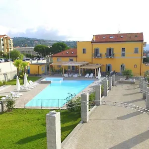 villa-canepa.hotelitalianriviera.com/